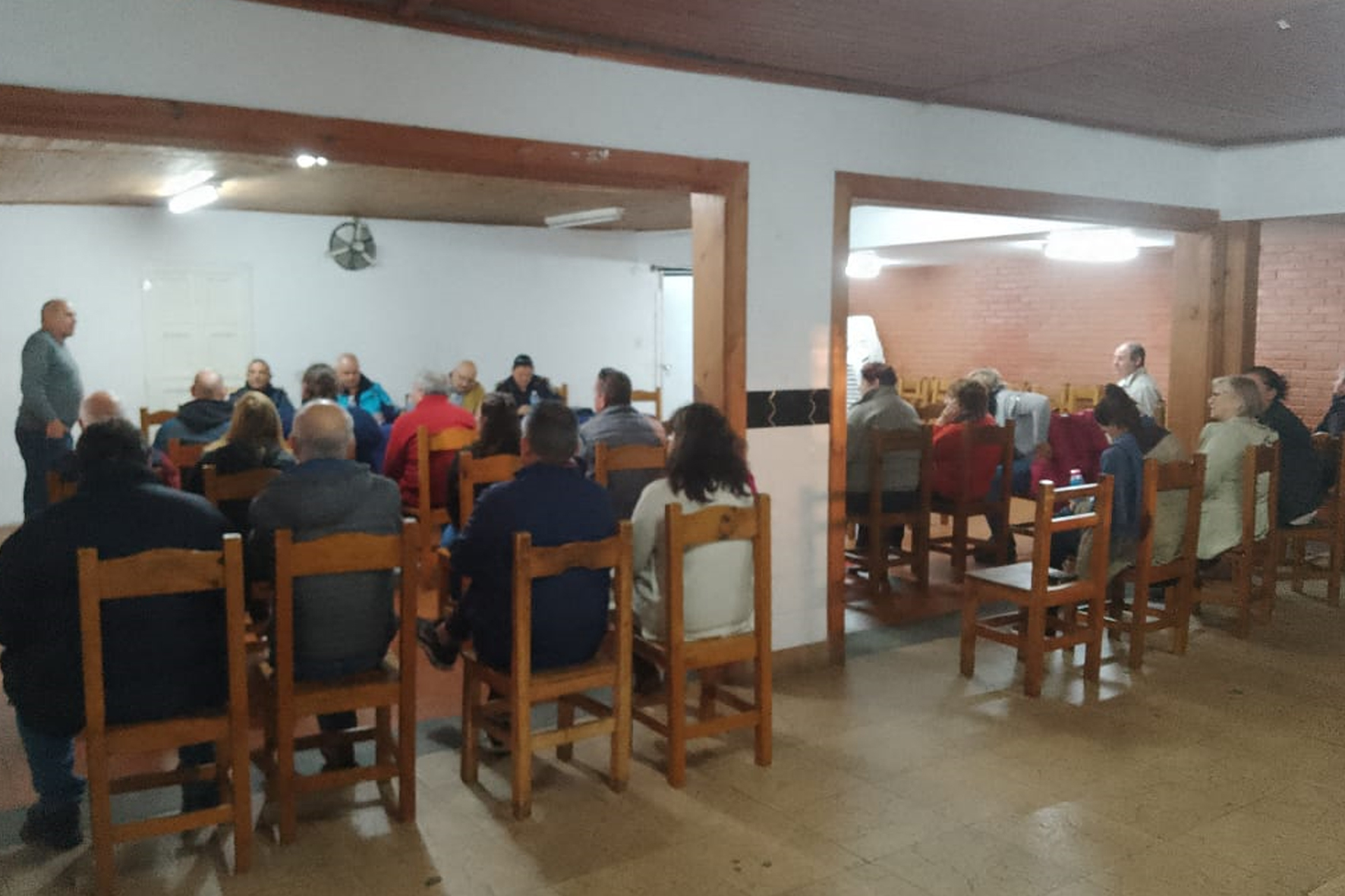 Seguridad Reunión Con Vecinos En La Sociedad De Fomento Del Barrio Ceco Municipalidad Del 9520